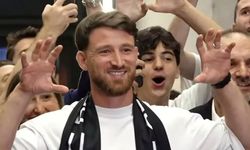 Salih Özcan Beşiktaş için İstanbul’a geldi
