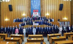 Yeni Parti ilk grup toplantısını yaptı