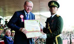 Harp Okulu birincisi İmam Hatip mezunu Ahmet Burak Değirmenci oldu