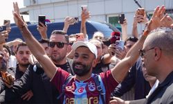Mohamed Salah Trabzonspor için Türkiye’ye geldi: Taraftarlar havalimanında karşıladı
