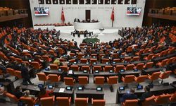 Üç milletvekili AK Parti'ye katıldı: TBMM'de sandalye dağılımı yeniden değişti
