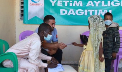 Cansuyu Derneği yetimleri unutmuyor