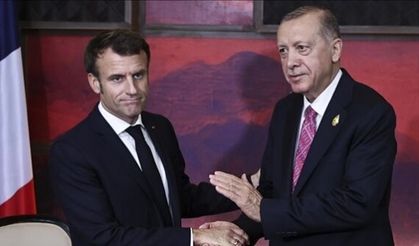 Cumhurbaşkanı Erdoğan, Fransa Cumhurbaşkanı Macron ile videokonferans yöntemiyle görüştü