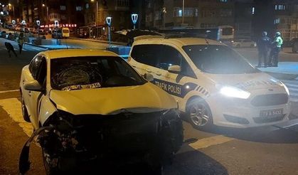 Karabük'te iki otomobil çarpıştı
