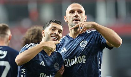 Fenerbahçe derbi öncesi 3 puanla moral buldu