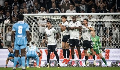 Beşiktaş, Erzurumspor'u 3 golle geçti: Siyah-beyazlılar liderliğe yükseldi