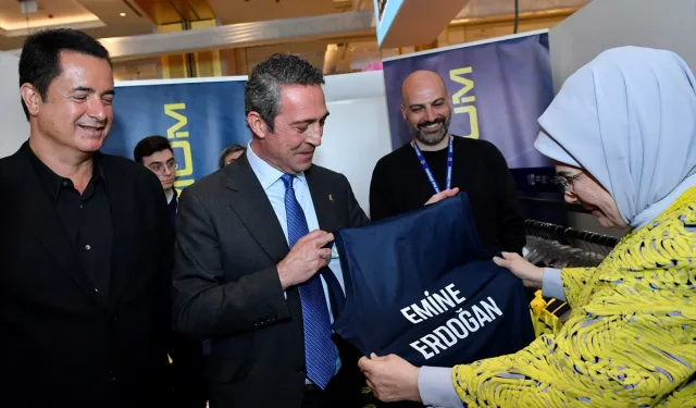 Emine Erdoğan Cemre Çarşısı’nın katıldı