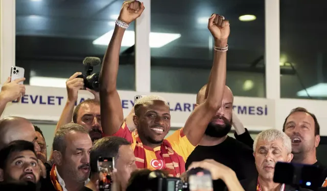 Galatasaraylılar muradına erdi, Osimhen İstanbul'da