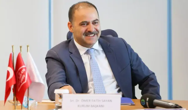 Silikon Vadisi'nde çip üretmiş Bakan Yardımcısı Sayan'a diplomalarını soruyorlar