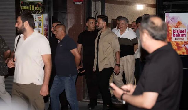 CHP Ankara İl Başkanlığı binasında gece yarısı gerginliği