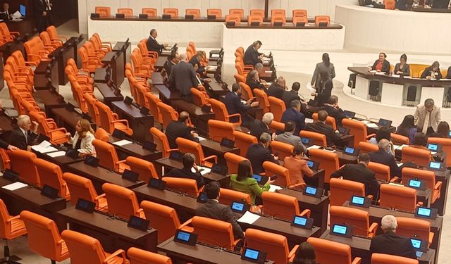 Meclis'te oturma düzeni değişti