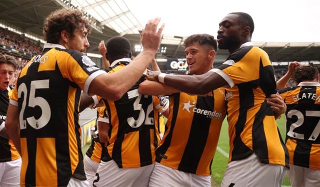 Acun'un Premier Lig'e çıkan takımı Manchester United'ı yendi
