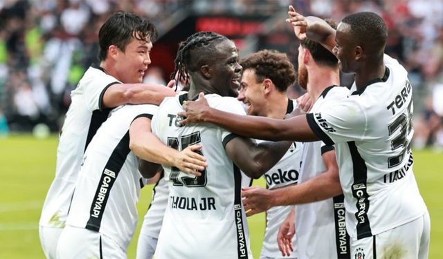 Hradec Kralove-Beşiktaş maçında ikinci yarı başladı: İlk 11’ler ve karşılaşmadan öne çıkanlar