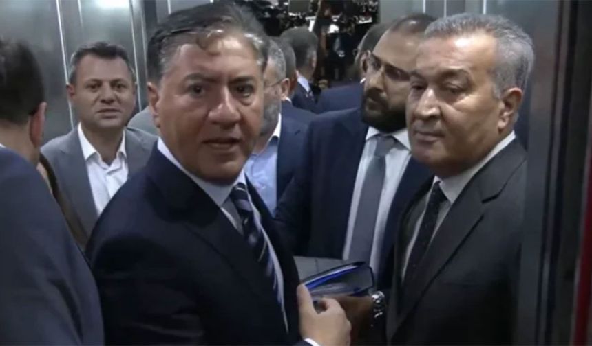 Özgür Özel kanadı imzaları genel merkeze teslim etti