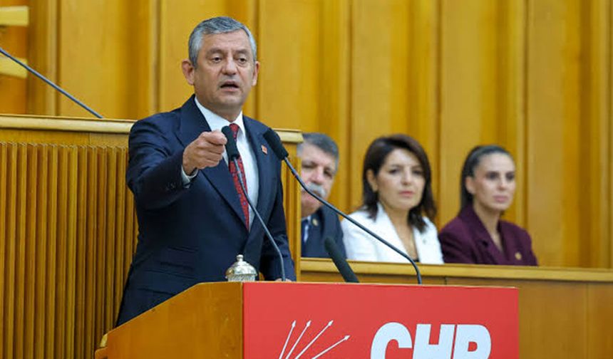 Özgür Özel CHP Grubu’na veda etti: Yeni partiyi hep birlikte kuruyoruz