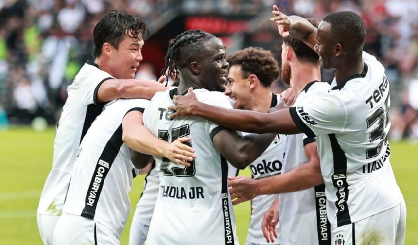 Hradec Kralove-Beşiktaş maçında ikinci yarı başladı: İlk 11’ler ve karşılaşmadan öne çıkanlar