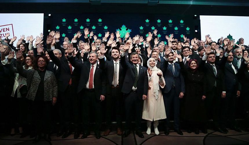 Gelecek Partisi resmen feshedildi
