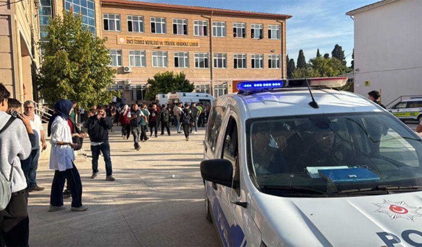 Manisa'da okula silahlı saldırı, yaralılar var, saldırgan kaçtı