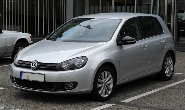 Golf, Türkiye’de 1998 yılından günümüze kadar 184 bin 315 adet satarak Volkswagen markasının Türkiye’de imajının güçlü olmasında en büyük etkiye sahip modellerin başında geliyor.