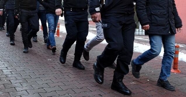 Fetullahçı Terör Örgütü'nün (FETÖ) Jandarma Genel Komutanlığındaki yapılanmasına yönelik soruşturmada 99 şüpheli hakkında gözaltı kararı verildi.